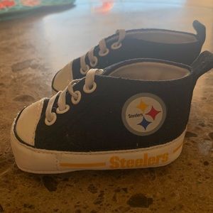 Baby Steeler tennis shoes perfect condition